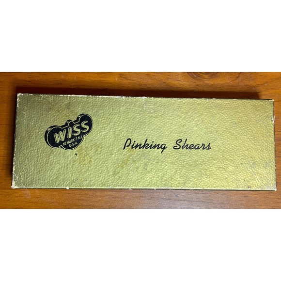 Pinking Shears Wiss Tailor 9 1/2” With Leather Case & Box. Excellent!! Vintage - Picture 2 of 5